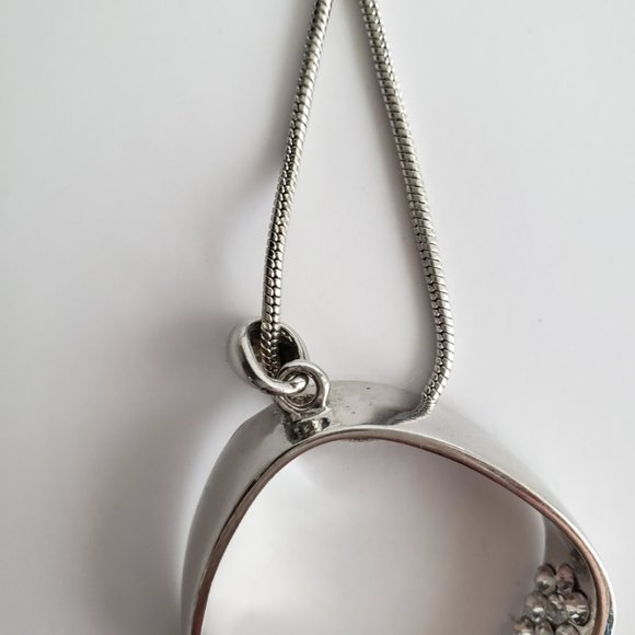 Long Silver Rhinestone Loop Pendant Chain Necklace - Picture 8 of 10